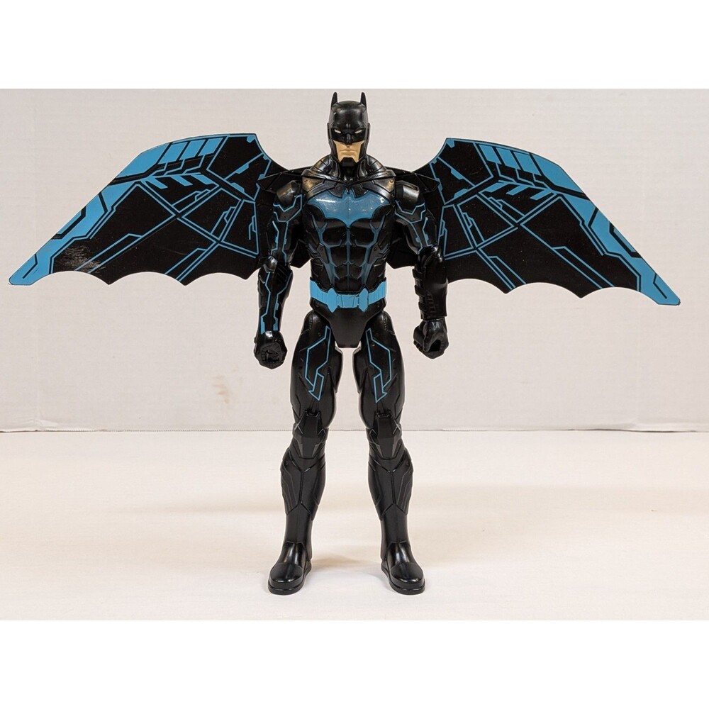 DC Comics Batman Bat-Tech 12-inch Deluxe Action Figure with Expanding Wings
